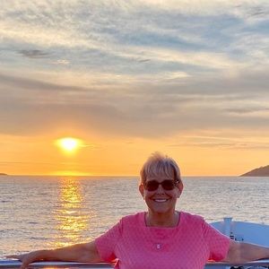 Meet your Posher, Denise